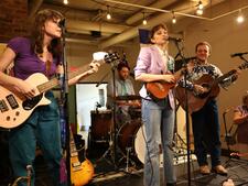 écarlate Julien Cadieux